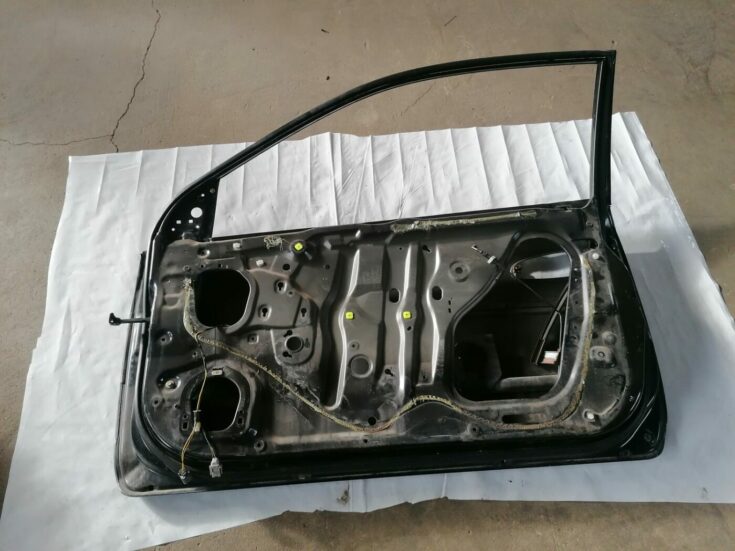 Priekšējās labās durvis priekš HONDA CIVIC 2004