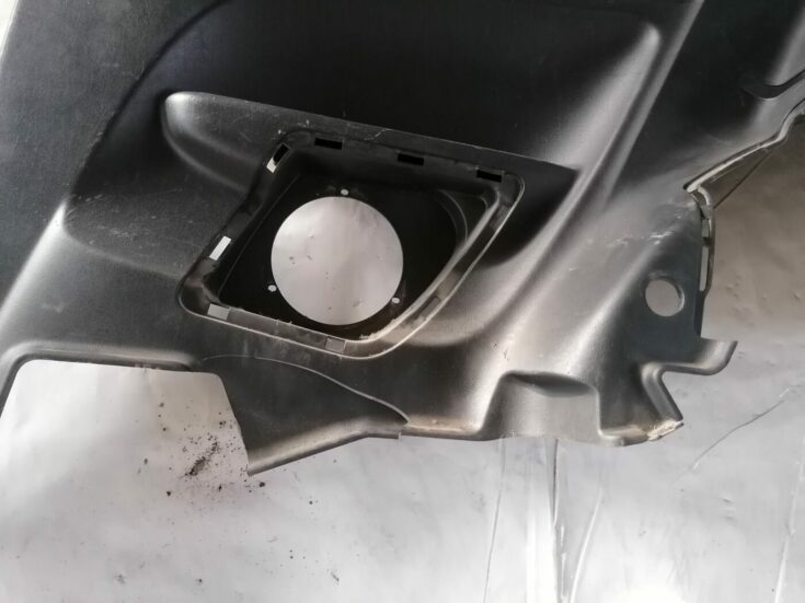 Bagāžnieka nodalījuma sānu apdare priekš HONDA CIVIC 2004