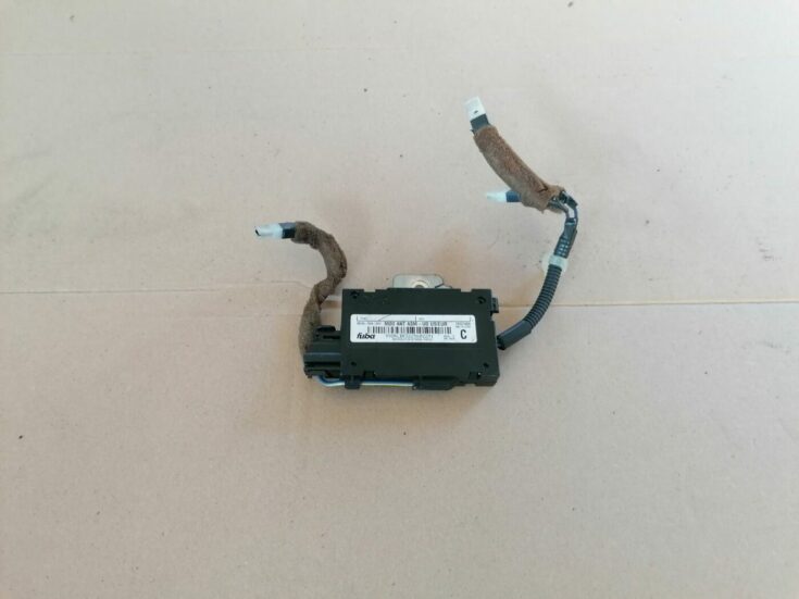 Antenas pastiprinātāja bloks priekš HONDA ACCORD 2003 SILVER