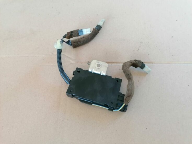 Antenas pastiprinātāja bloks priekš HONDA ACCORD 2003 SILVER