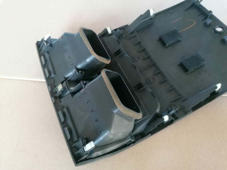 Mērinstrumentu paneļa gaisa vads, centrā priekš HONDA ACCORD 2003 SILVER