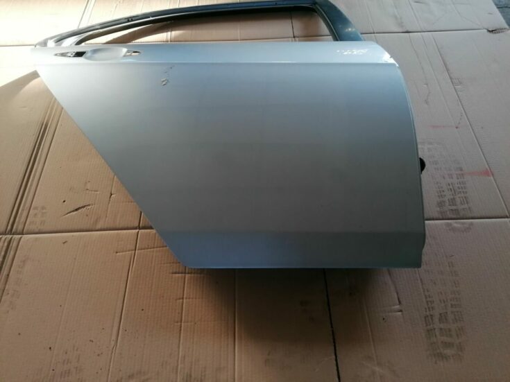 Aizmugurējās labās durvis priekš HONDA ACCORD 2003 SILVER