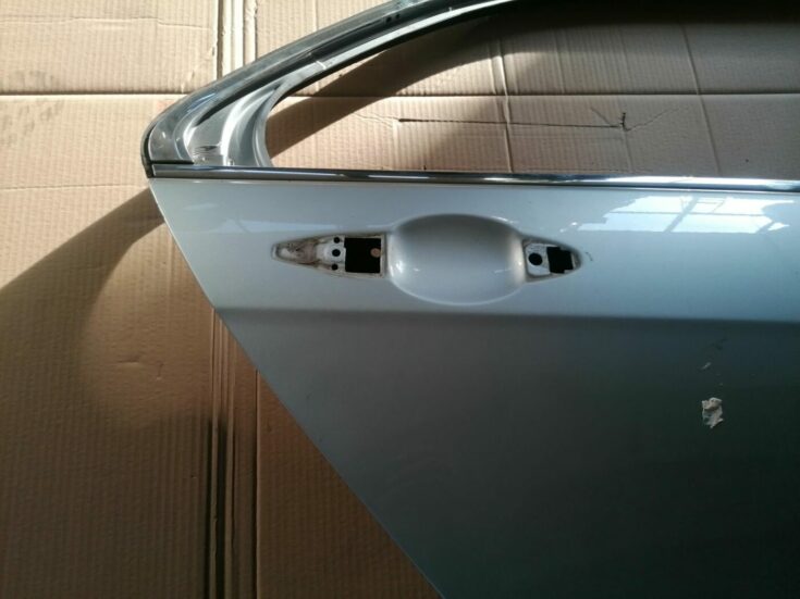Aizmugurējās labās durvis priekš HONDA ACCORD 2003 SILVER