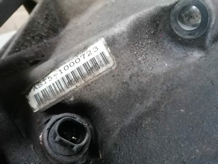 Mehāniska pārnesumkārba priekš HONDA ACCORD 2003 SILVER
