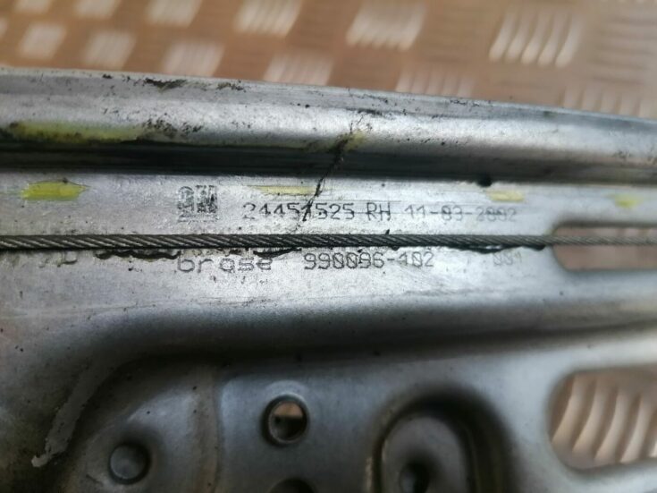Stikla pacelšanas mehānisms aizmugurējais labais priekš OPEL VECTRA C 2002