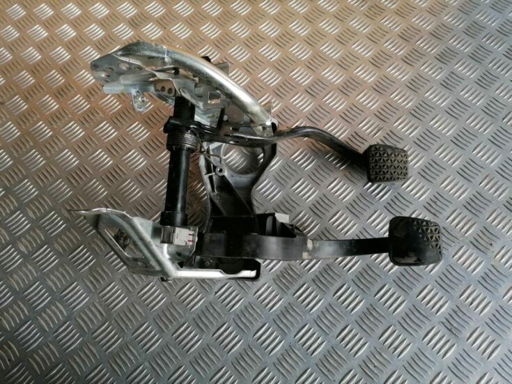 Pedāļu bloks priekš OPEL VECTRA C 2002