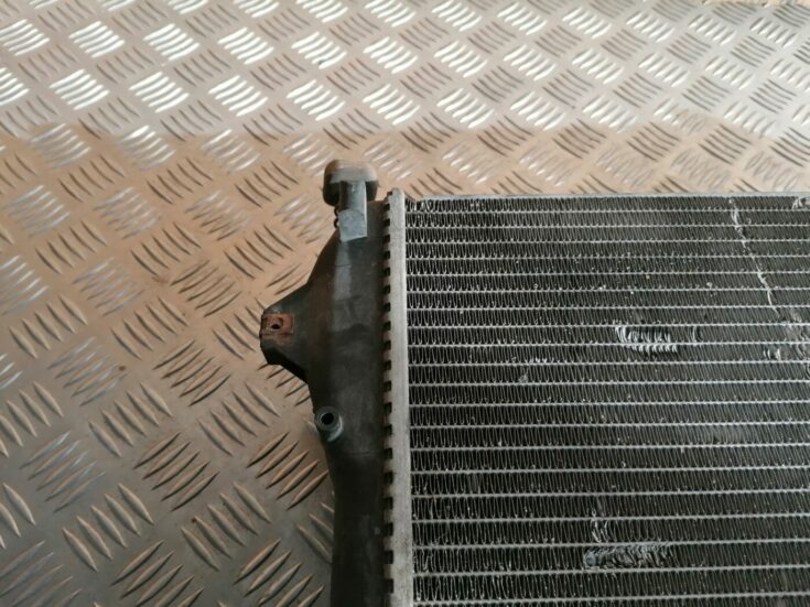 Dzesēšanas radiators priekš OPEL VECTRA C 2002