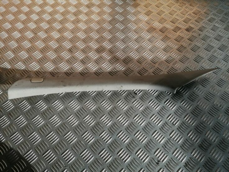 Priekšējas salona statnes apdare priekš OPEL VECTRA C 2002
