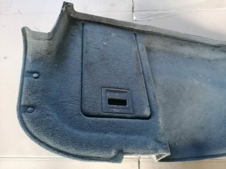 Bagāžnieka nodalījuma sānu apdare priekš OPEL VECTRA C 2002