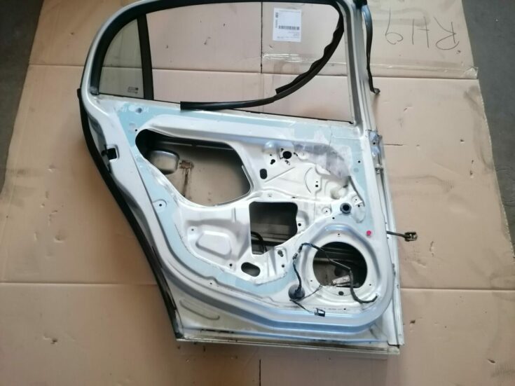 Aizmugurējās kreisās durvis priekš OPEL VECTRA C 2002