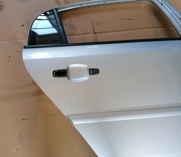 Aizmugurējās labās durvis priekš OPEL VECTRA C 2002
