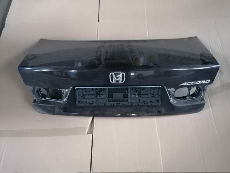 Bagāžnieka vāks priekš HONDA ACCORD 2008