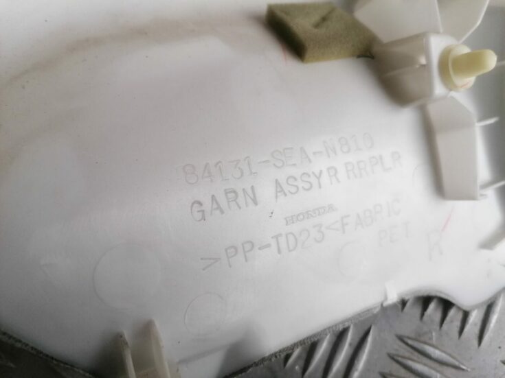 Aizmugurējas salona statnes apdare priekš HONDA ACCORD 2008