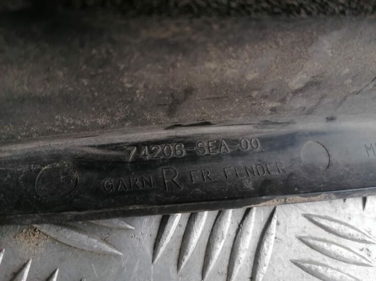 Priekšēja spārna uzlika/moldings priekš HONDA ACCORD 2008