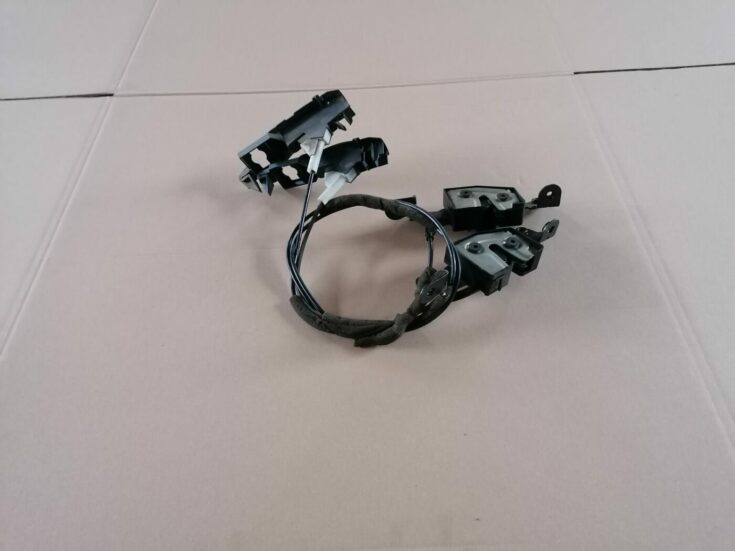 Aizmugurējā sēdekļa slēdzene priekš VOLVO S60 2004
