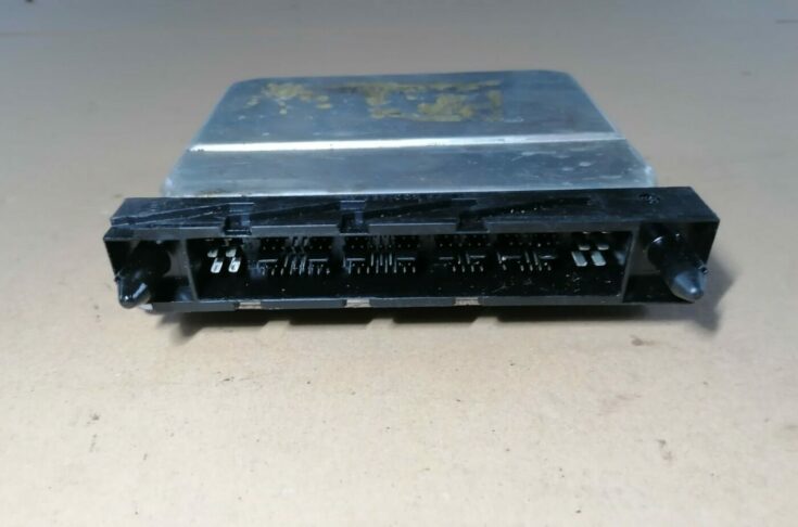 Dzinēja vadības bloks priekš VOLVO S60 2004