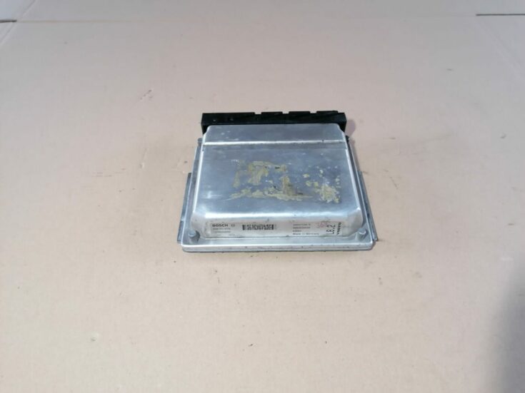 Dzinēja vadības bloks priekš VOLVO S60 2004