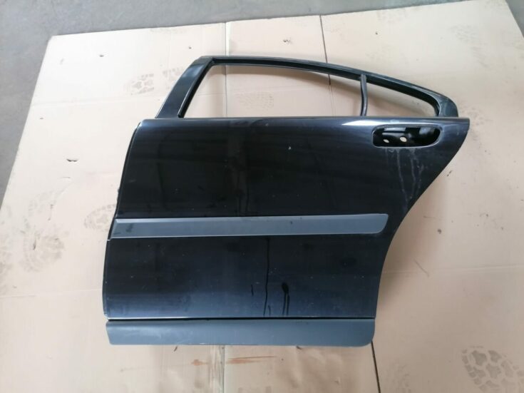 Aizmugurējās kreisās durvis priekš VOLVO S60 2004