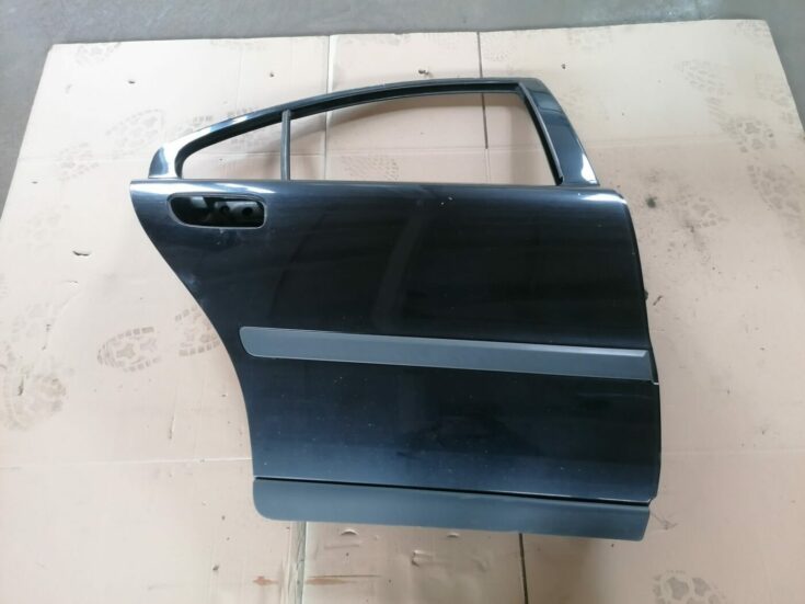 Aizmugurējās labās durvis priekš VOLVO S60 2004