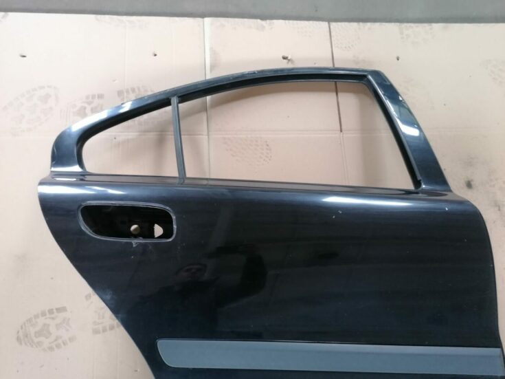 Aizmugurējās labās durvis priekš VOLVO S60 2004