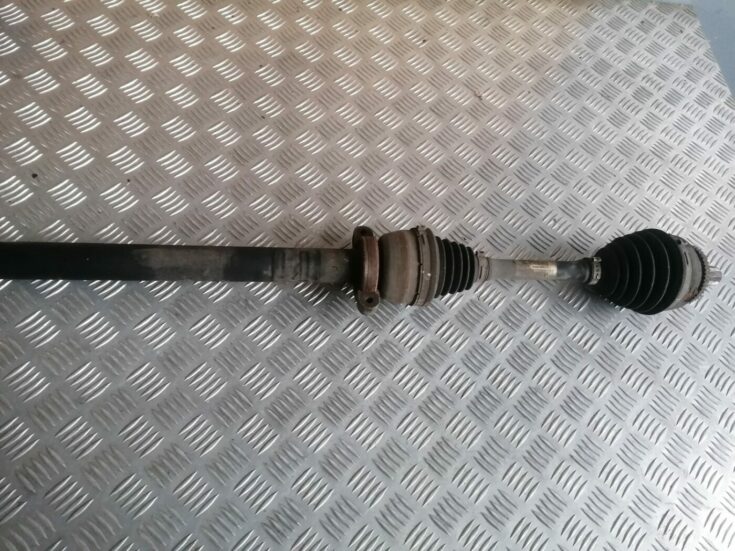 Pusass priekšēja labā priekš VOLVO S60 2004