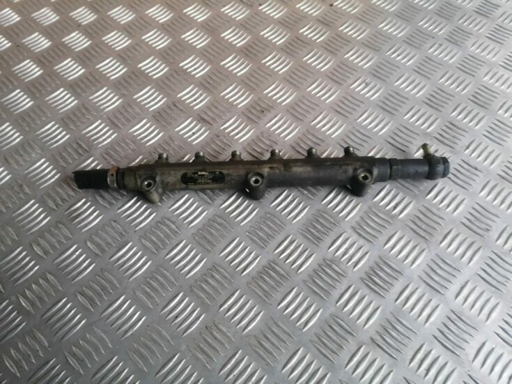 Degvielas sadales caurule priekš VOLVO S60 2004