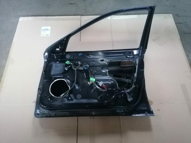 Priekšējās labās durvis priekš VOLVO S60 2004
