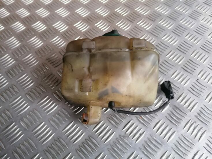 Dzesēšanas šķidruma tvertne priekš VOLVO S60 2004