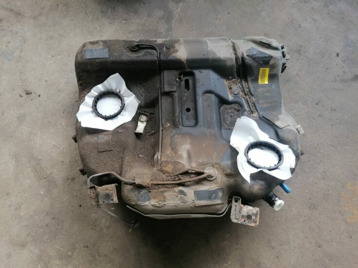 Degvielas tvertne priekš VOLVO S60 2004
