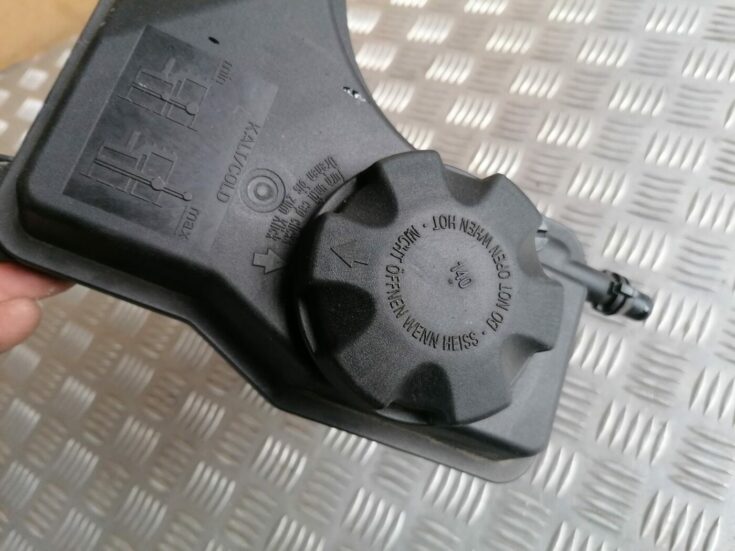 Dzesēšanas šķidruma tvertne priekš BMW 1 E87 2007 GRAPHITE