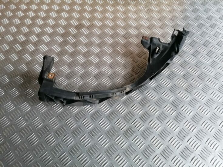 Priekšēja luktura kronšteins priekš BMW 1 E87 2007 GRAPHITE