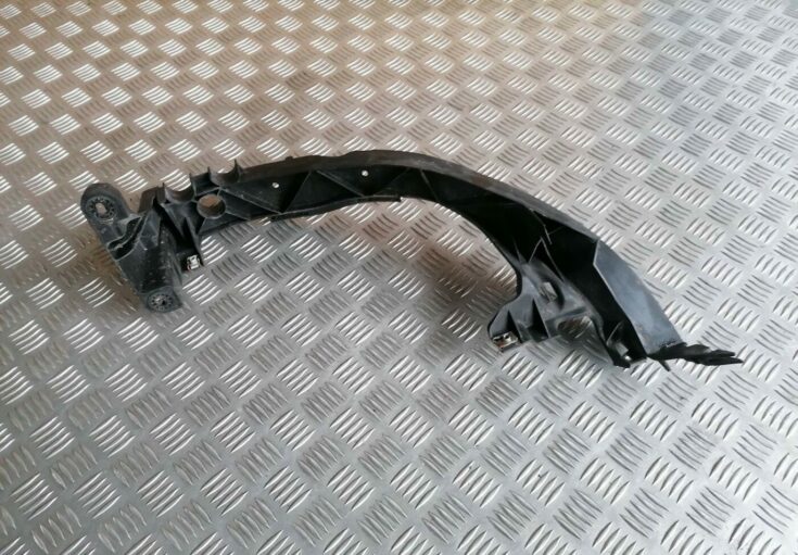 Priekšēja luktura kronšteins priekš BMW 1 E87 2007 GRAPHITE