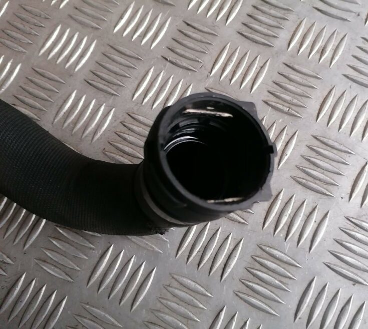 Dzesēšanas caurule priekš BMW 1 E87 2007 GRAPHITE