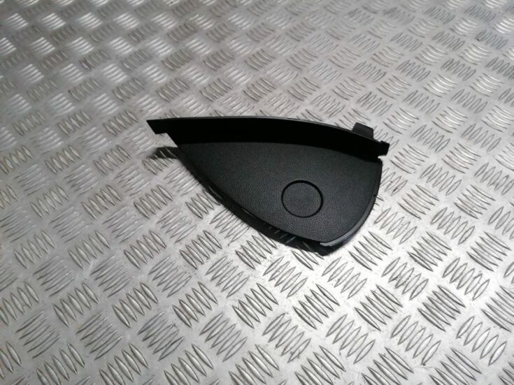 Mērinstrumentu paneļa sānu apdare priekš BMW 1 E87 2007 GRAPHITE