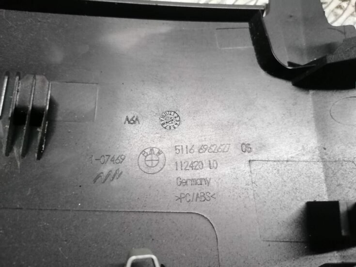 Stūres statnes putekļu aizsargs (salonā) priekš BMW 1 E87 2007 GRAPHITE