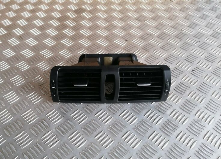 Mērinstrumentu paneļa gaisa vads, centrā priekš BMW 1 E87 2007 GRAPHITE