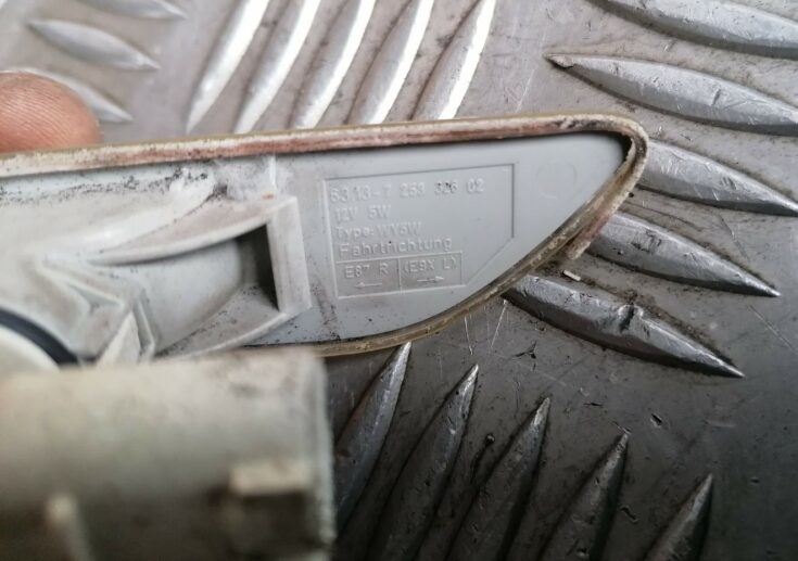 Pagrieziena signala lukturis priekš BMW 1 E87 2007 GRAPHITE