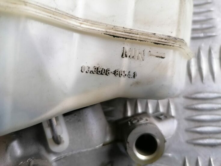 Bremžu pastiprinātāja galvenais cilindrs priekš BMW 1 E87 2007 GRAPHITE