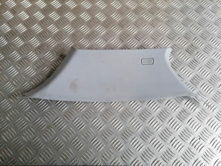 Aizmugurējas salona statnes apdare priekš BMW 1 E87 2007 GRAPHITE