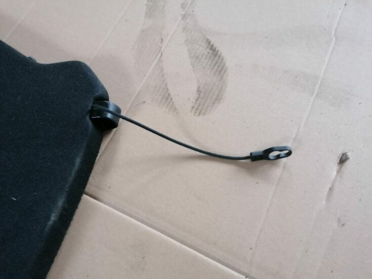 Bagāžnieka nodalījuma plaukts priekš BMW 1 E87 2007 GRAPHITE