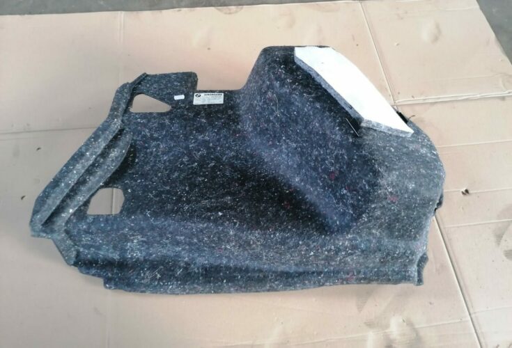 Bagāžnieka nodalījuma sānu apdare priekš BMW 1 E87 2007 GRAPHITE