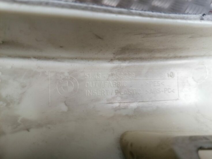 Priekšējas salona statnes apdare priekš BMW 1 E87 2007 GRAPHITE