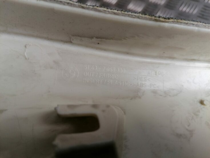 Priekšējas salona statnes apdare priekš BMW 1 E87 2007 GRAPHITE