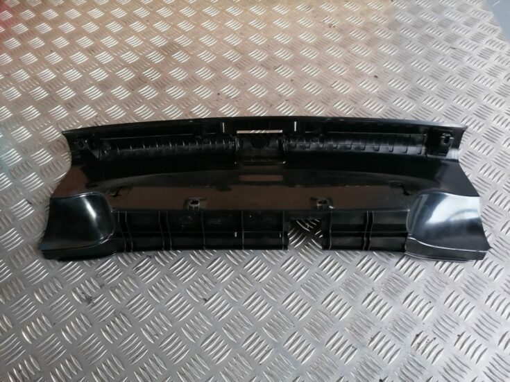 Bagažnieka nodalījuma sliekšņa uzlika priekš BMW 1 E87 2007 GRAPHITE