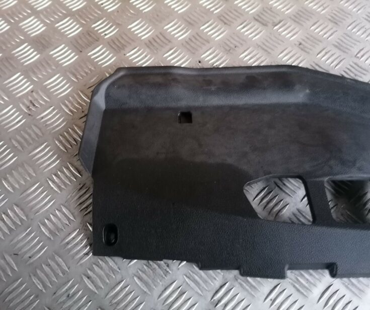 Mērinstrumentu paneļa apakšēja apdare priekš BMW 1 E87 2007 GRAPHITE