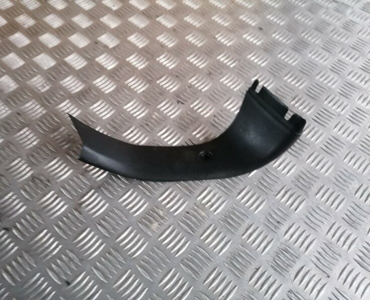 Bagāžnieka vāka apdare priekš BMW 1 E87 2007 GRAPHITE