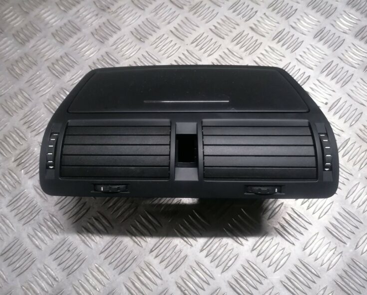 Mērinstrumentu paneļa gaisa vads, centrā priekš SKODA OCTAVIA 2012