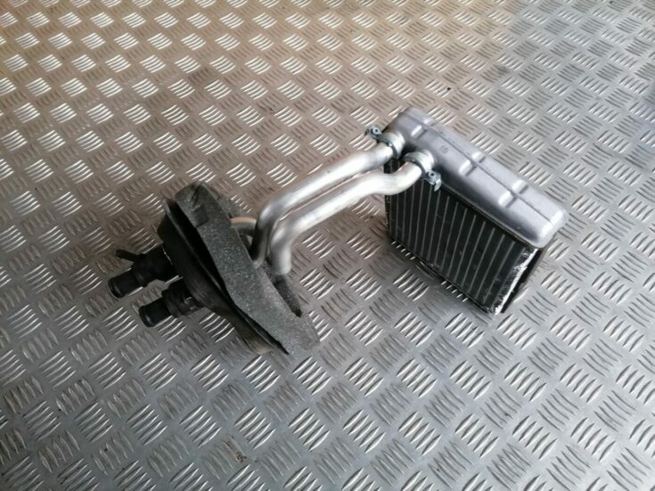 Apsildes sistēmas radiators priekš SKODA OCTAVIA 2012