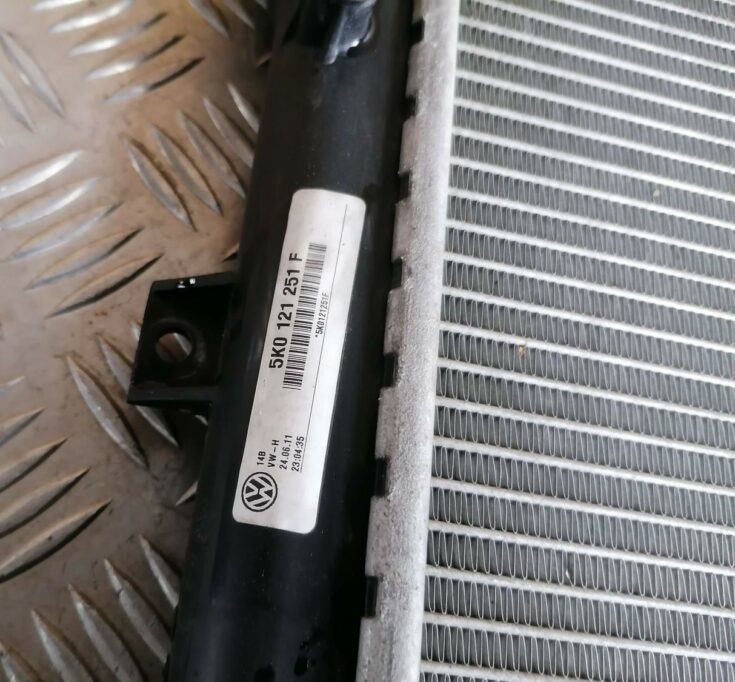 Dzesēšanas radiators priekš SKODA OCTAVIA 2012