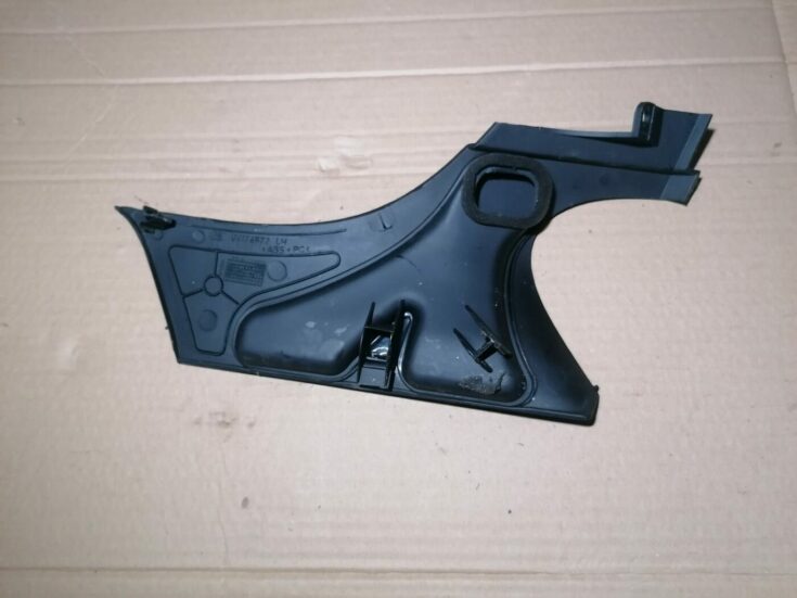 Mērinstrumentu paneļa apakšēja apdare priekš OPEL ZAFIRA 2002